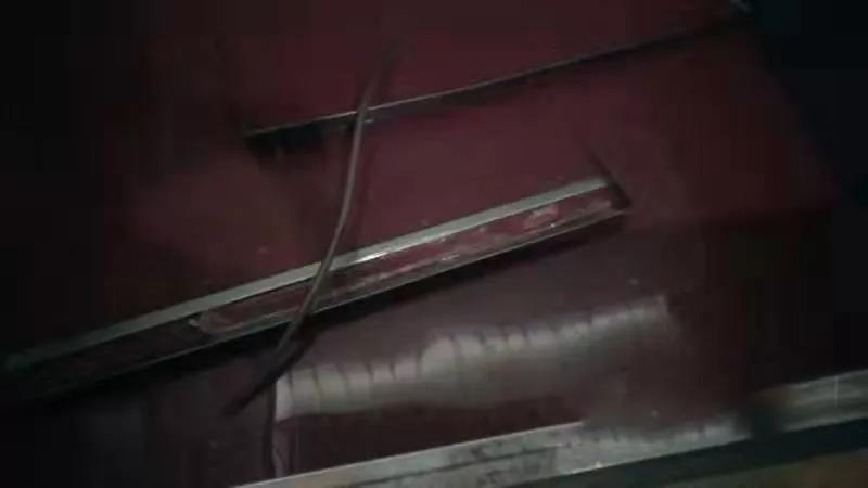 東莞龍背嶺驚現(xiàn)“紅水河”，一企業(yè)涉嫌偷排被立案調查